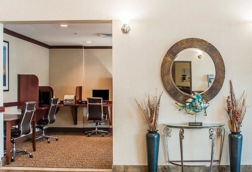 فندق Quality Inn Near Walden Galleria Mall