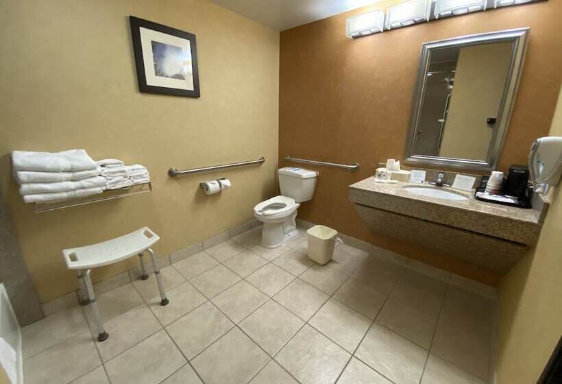 فندق Quality Inn Near Walden Galleria Mall