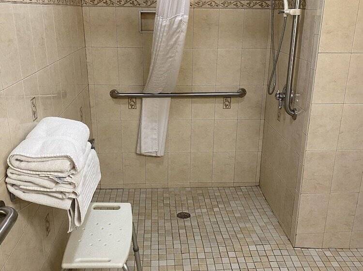 فندق Quality Inn Near Walden Galleria Mall