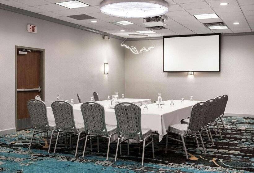 Radisson Hotel & Conference Center Coralville   Iowa City