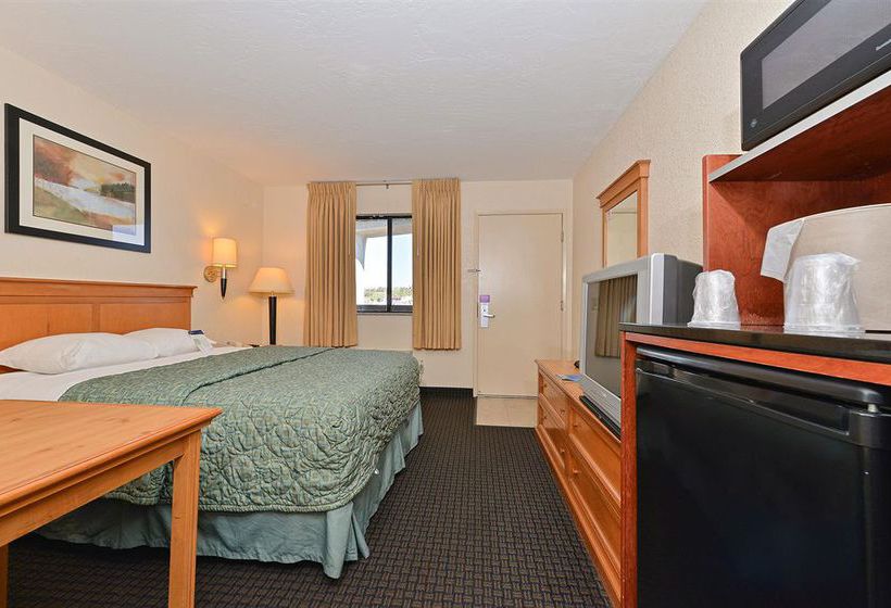 Motel 6 San Diego Mission Valley East