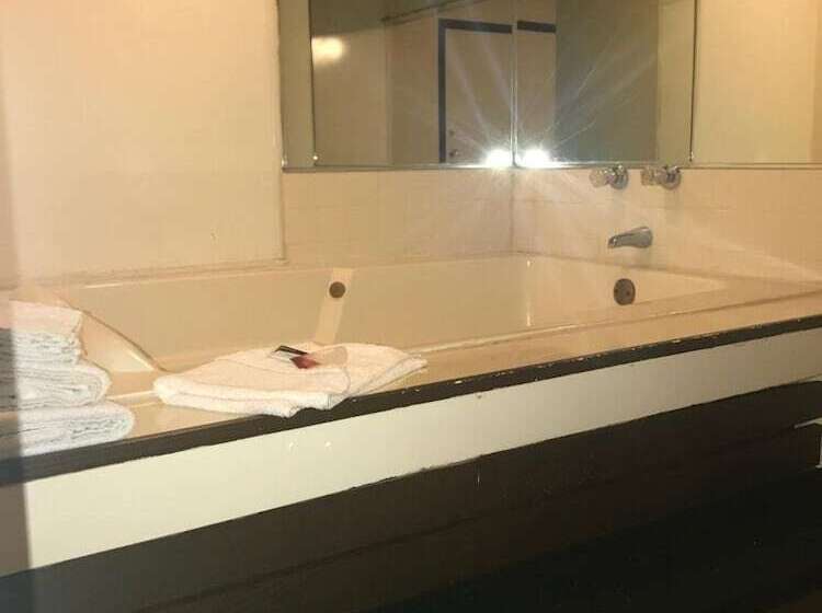 ホテル Red Carpet Inn