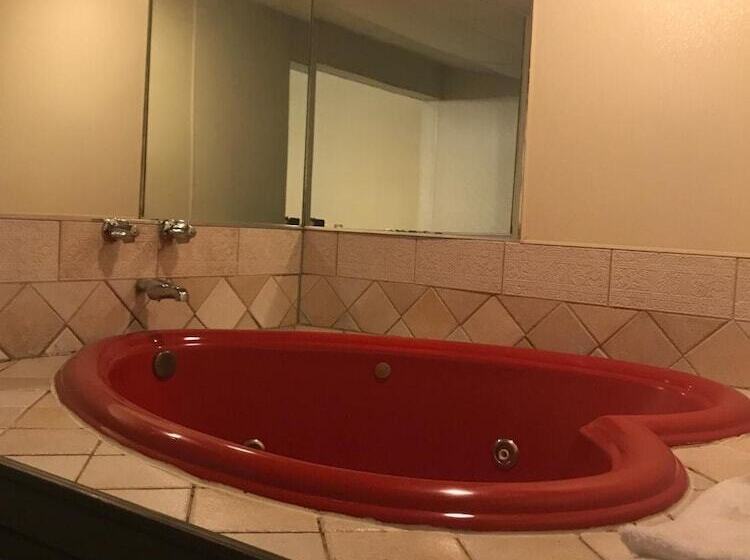 ホテル Red Carpet Inn