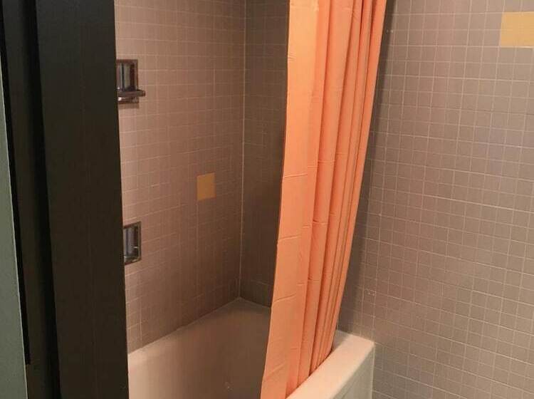 ホテル Red Carpet Inn