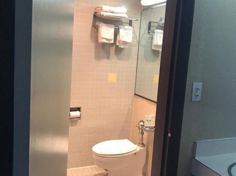 ホテル Red Carpet Inn