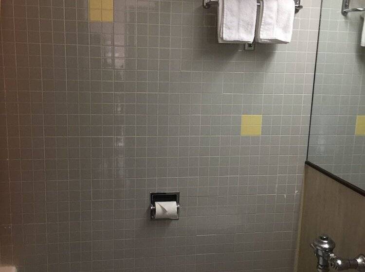 ホテル Red Carpet Inn