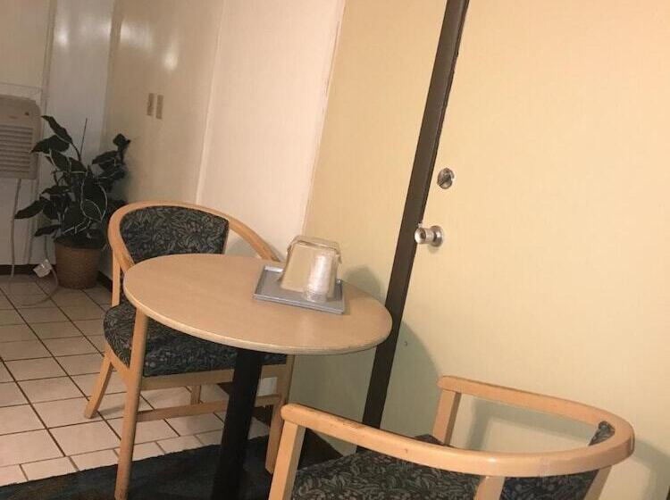 ホテル Red Carpet Inn