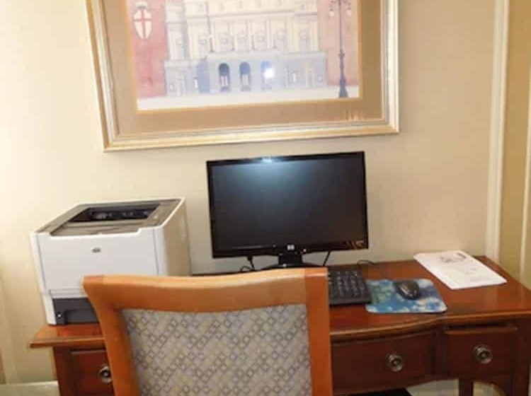 ホテル Rockville Centre Inn