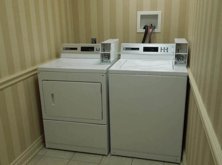 ホテル Rockville Centre Inn