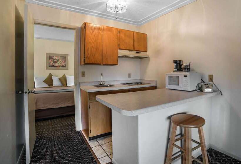 فندق Rodeway Inn Pronghorn Lodge