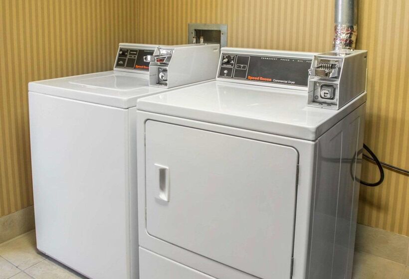 Отель Sleep Inn & Suites