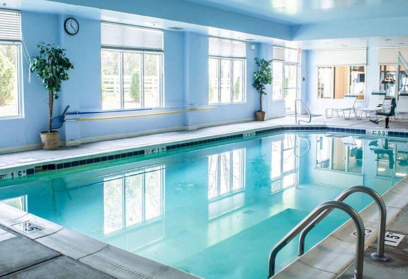 Отель Sleep Inn & Suites