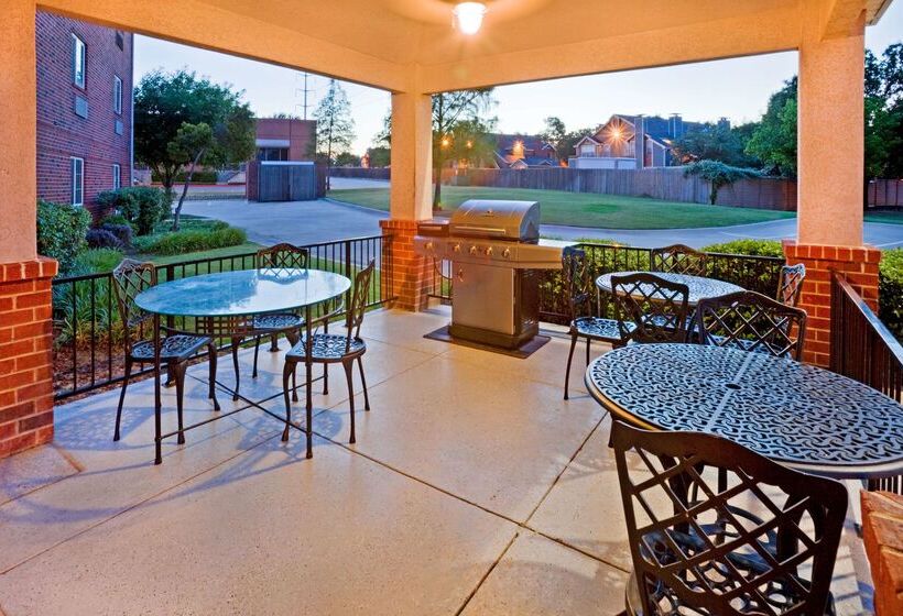 ホテル Sonesta Simply Suites Arlington