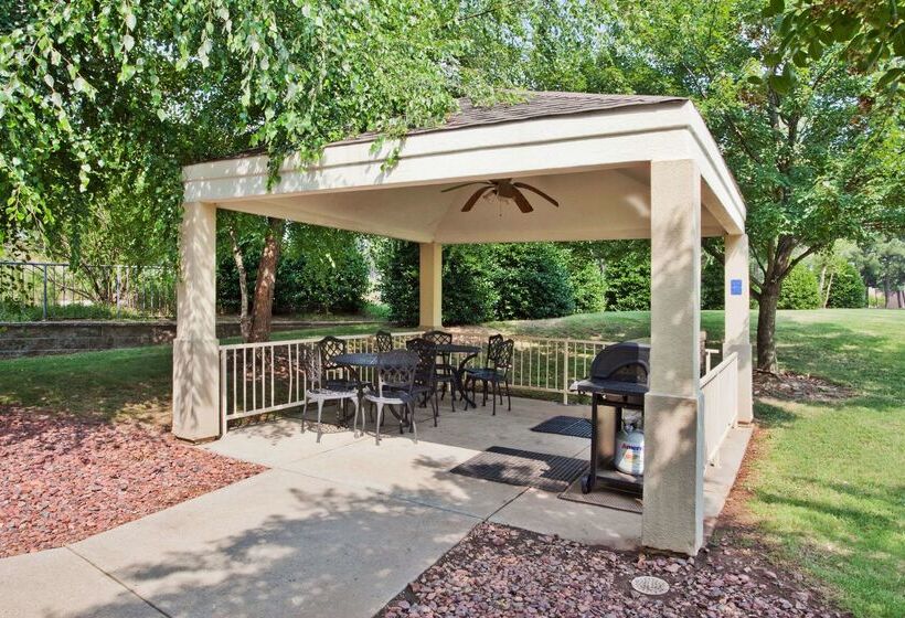 فندق Sonesta Simply Suites Atlanta Gwinnett Place