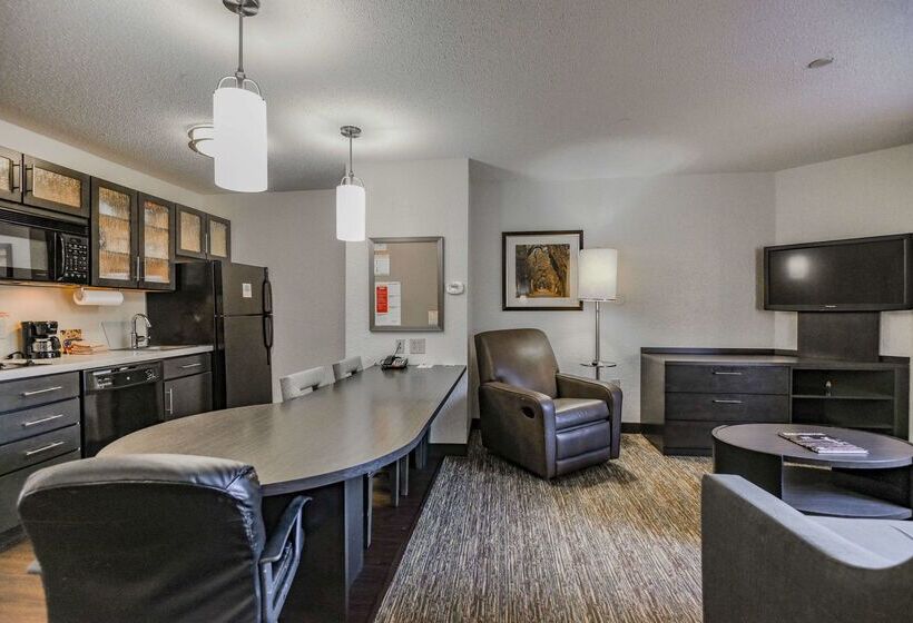 ホテル Sonesta Simply Suites Birmingham Hoover