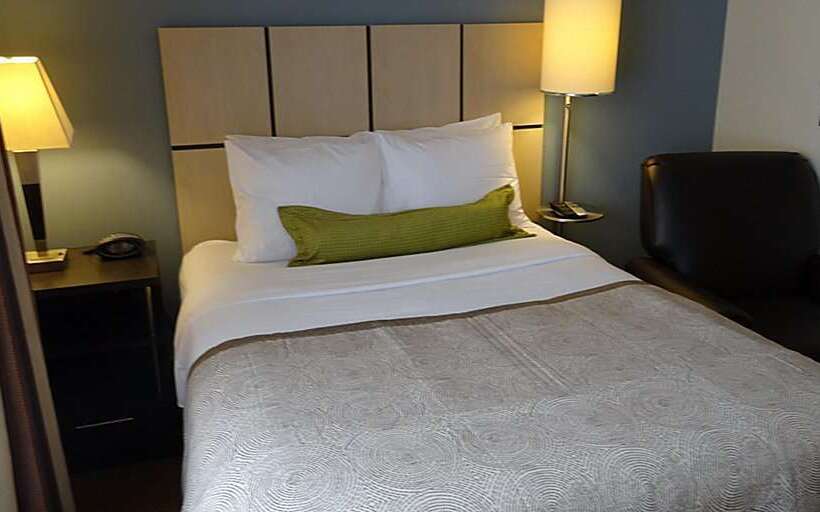 בית מלון כפרי Sonesta Simply Suites Chicago Libertyville