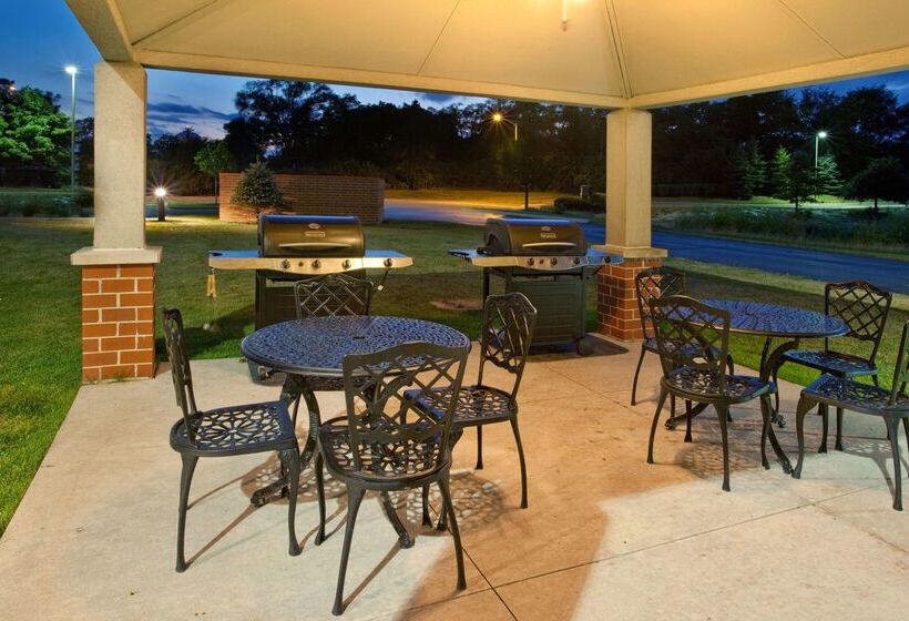 فندق Sonesta Simply Suites Chicago Naperville