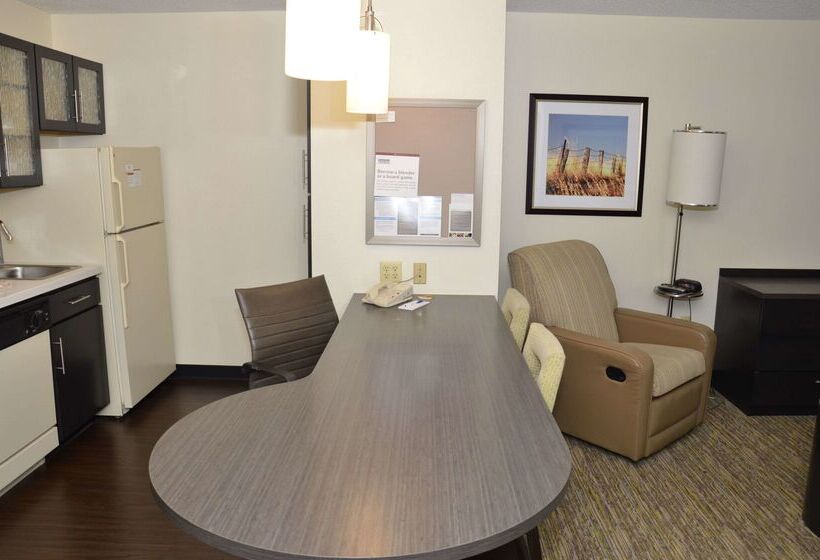 فندق Sonesta Simply Suites Detroit Warren