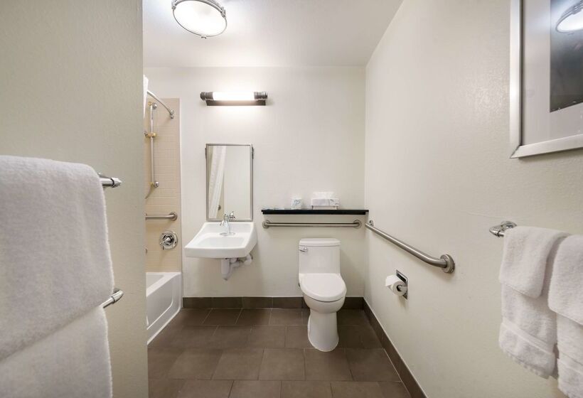 酒店 Sonesta Simply Suites Hampton