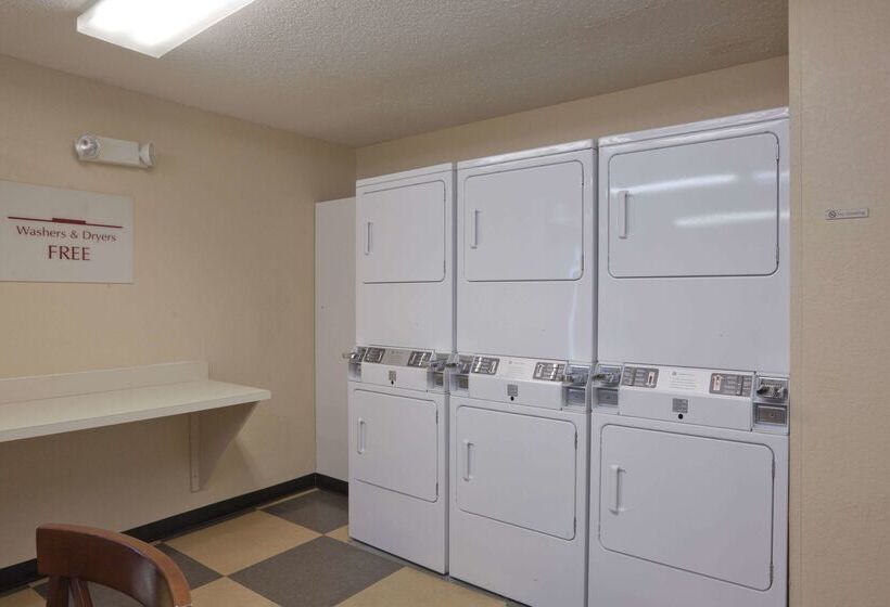 Отель Sonesta Simply Suites Huntsville Research Park