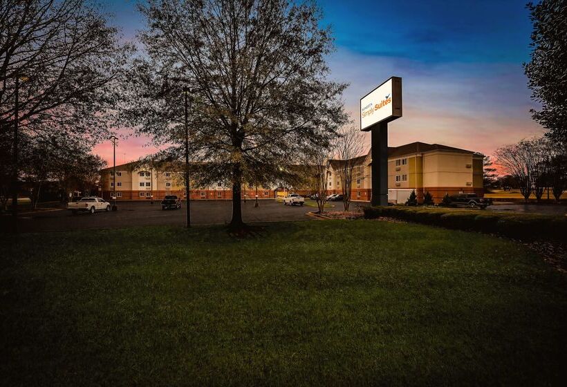 Отель Sonesta Simply Suites Huntsville Research Park