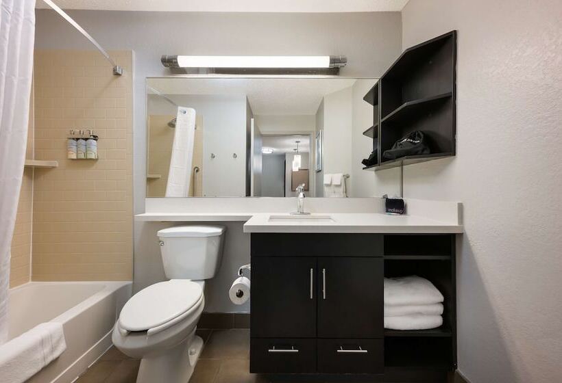 Отель Sonesta Simply Suites Huntsville Research Park