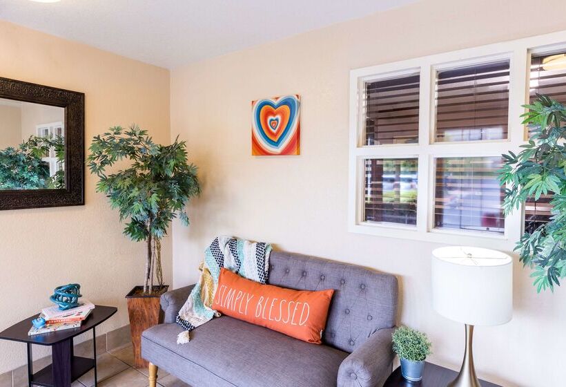 فندق Sonesta Simply Suites Irvine East Foothill