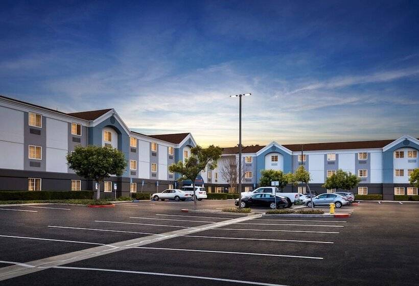 فندق Sonesta Simply Suites Irvine East Foothill