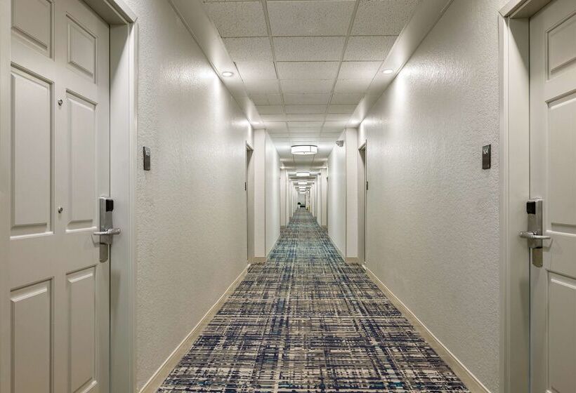 فندق Sonesta Simply Suites Irvine East Foothill