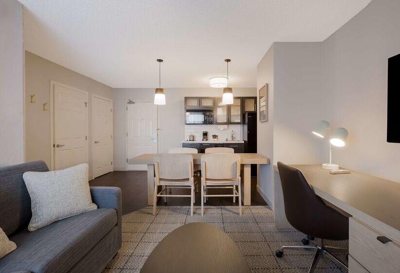 فندق Sonesta Simply Suites Irvine East Foothill