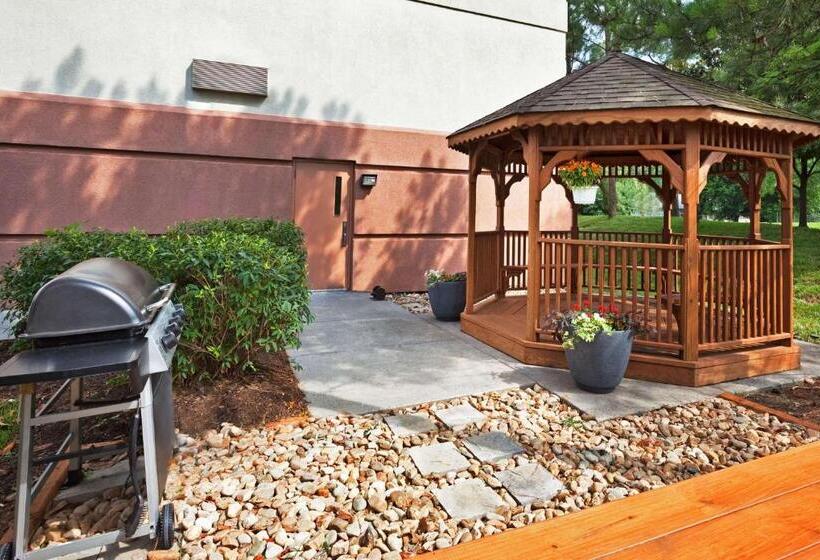 Отель Sonesta Simply Suites Knoxville