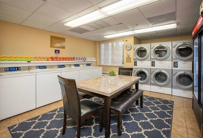 בית מלון כפרי Sonesta Simply Suites Miami Airport Doral