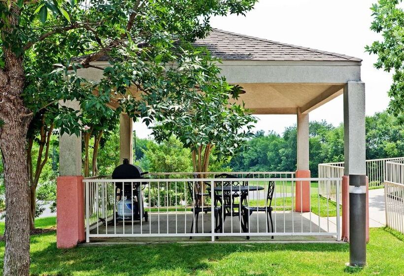 فندق Sonesta Simply Suites Nashville Brentwood