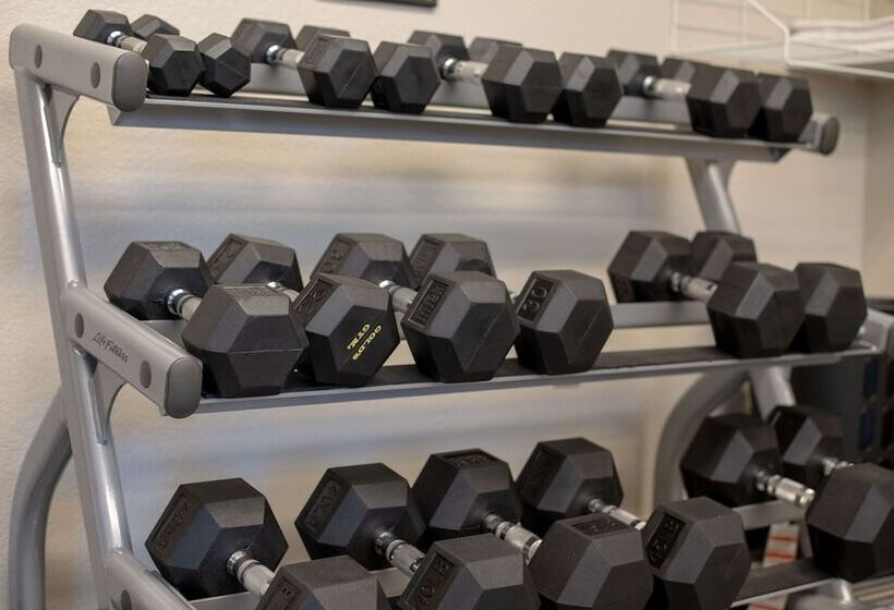 בית מלון כפרי Sonesta Simply Suites Pittsburgh Airport