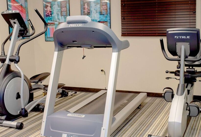 בית מלון כפרי Sonesta Simply Suites Pittsburgh Airport