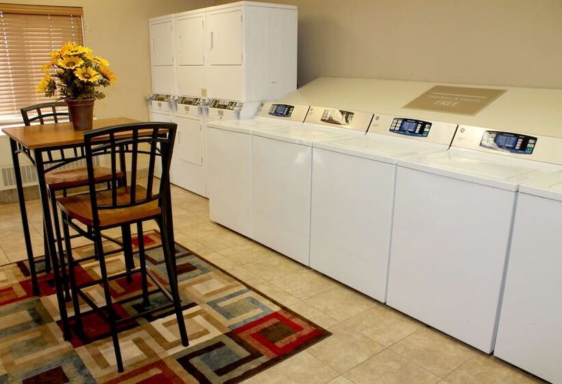 ホテル Sonesta Simply Wichita Airport