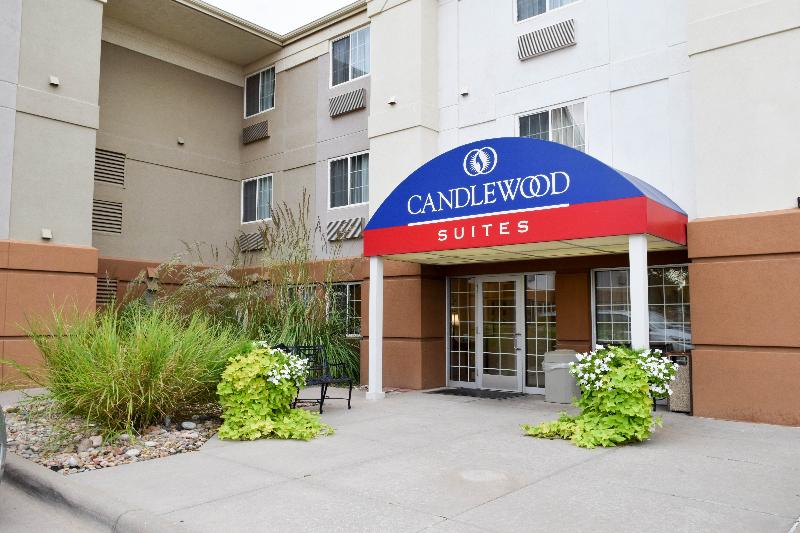 Отель Sonesta Simply Wichita Airport