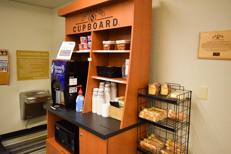 Отель Sonesta Simply Wichita Airport