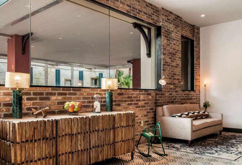 St Charles Coach House, Ascend Hotel Collection