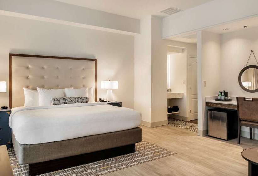 St Charles Coach House, Ascend Hotel Collection