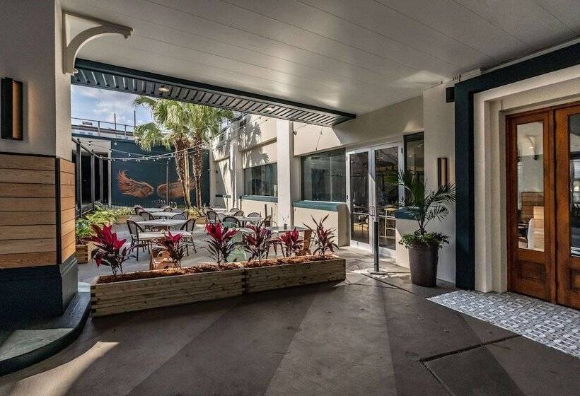 St Charles Coach House, Ascend Hotel Collection