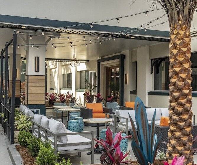 St Charles Coach House, Ascend Hotel Collection