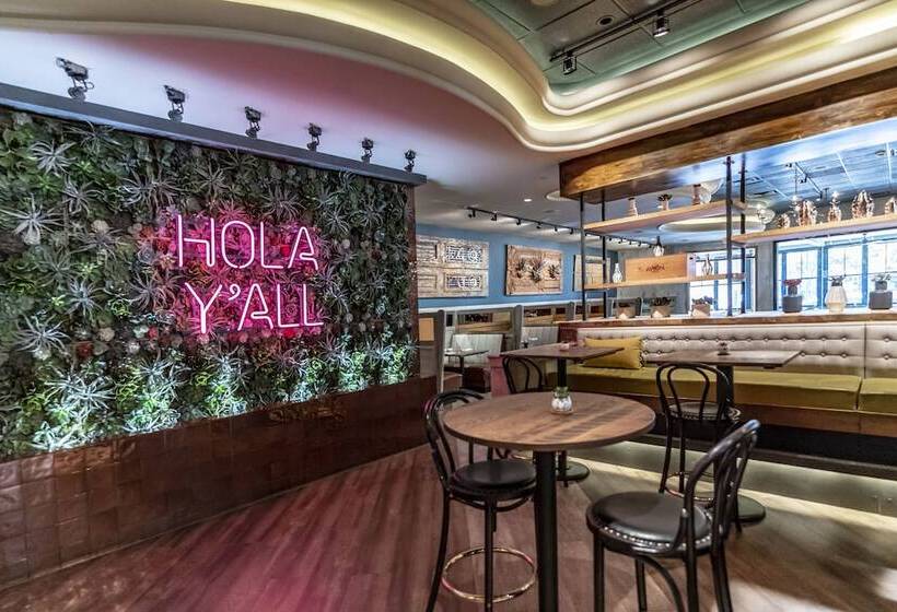 St Charles Coach House, Ascend Hotel Collection