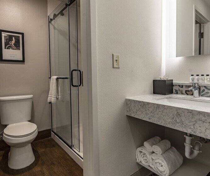 St Charles Coach House, Ascend Hotel Collection