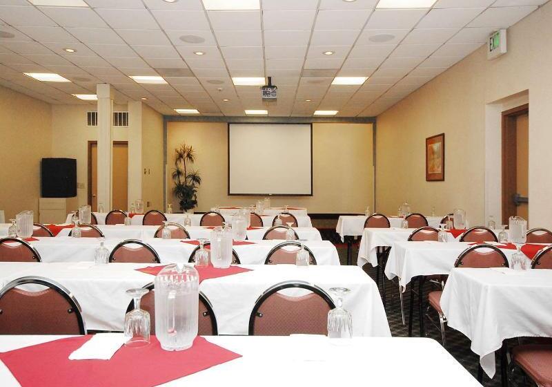 Surestay Hotel By Best Western Seatac Airport North