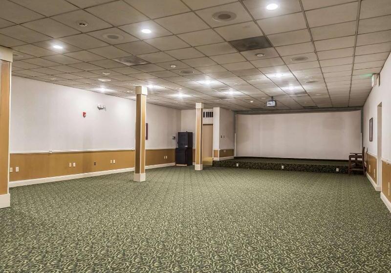 Surestay Hotel By Best Western Seatac Airport North