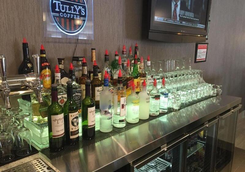 Surestay Hotel By Best Western Seatac Airport North