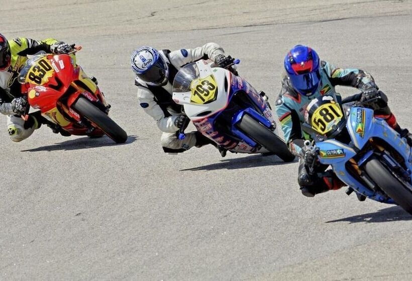 فندق The Centennial