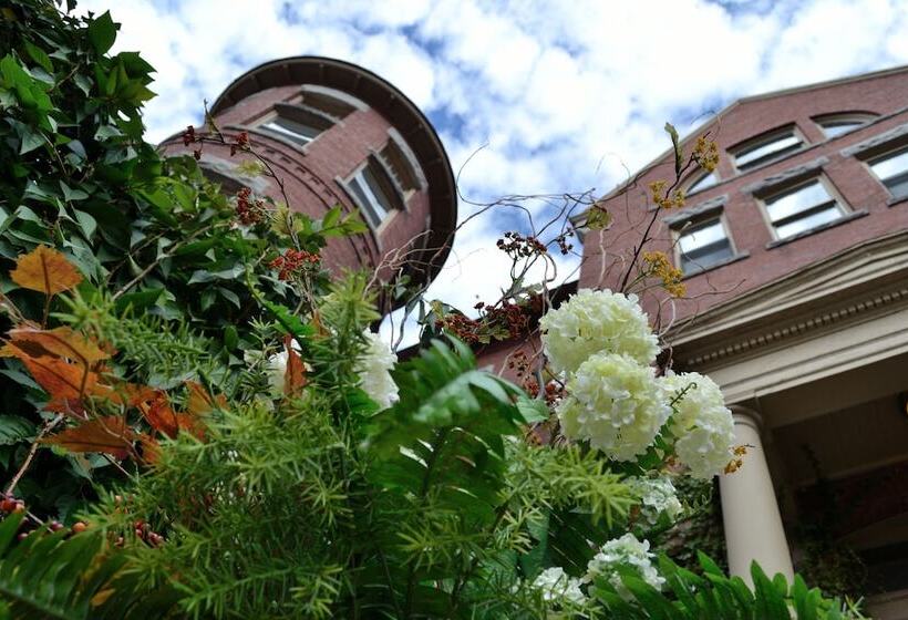 فندق The Centennial