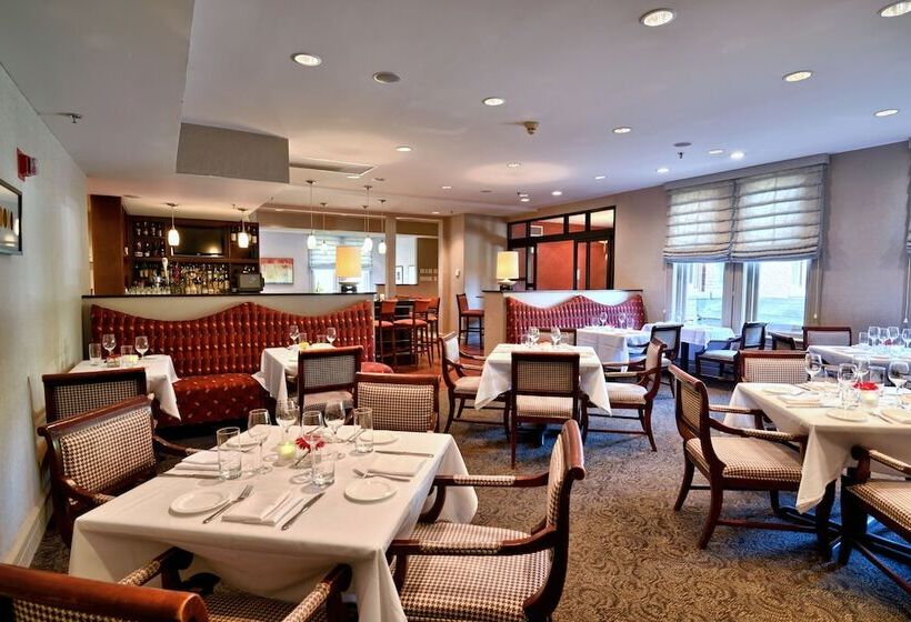 فندق The Centennial